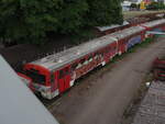vt2e-vta/883545/2x-vt2evta-ex-avg-ascherslebener-verkehrsgesellschaft 2x VT2E/VTA (ex. A.V.G. Ascherslebener Verkehrsgesellschaft und ex.AKN) steht neben den Bahnhof Nrdlingen in der Abstellung. 30.Mai.2025