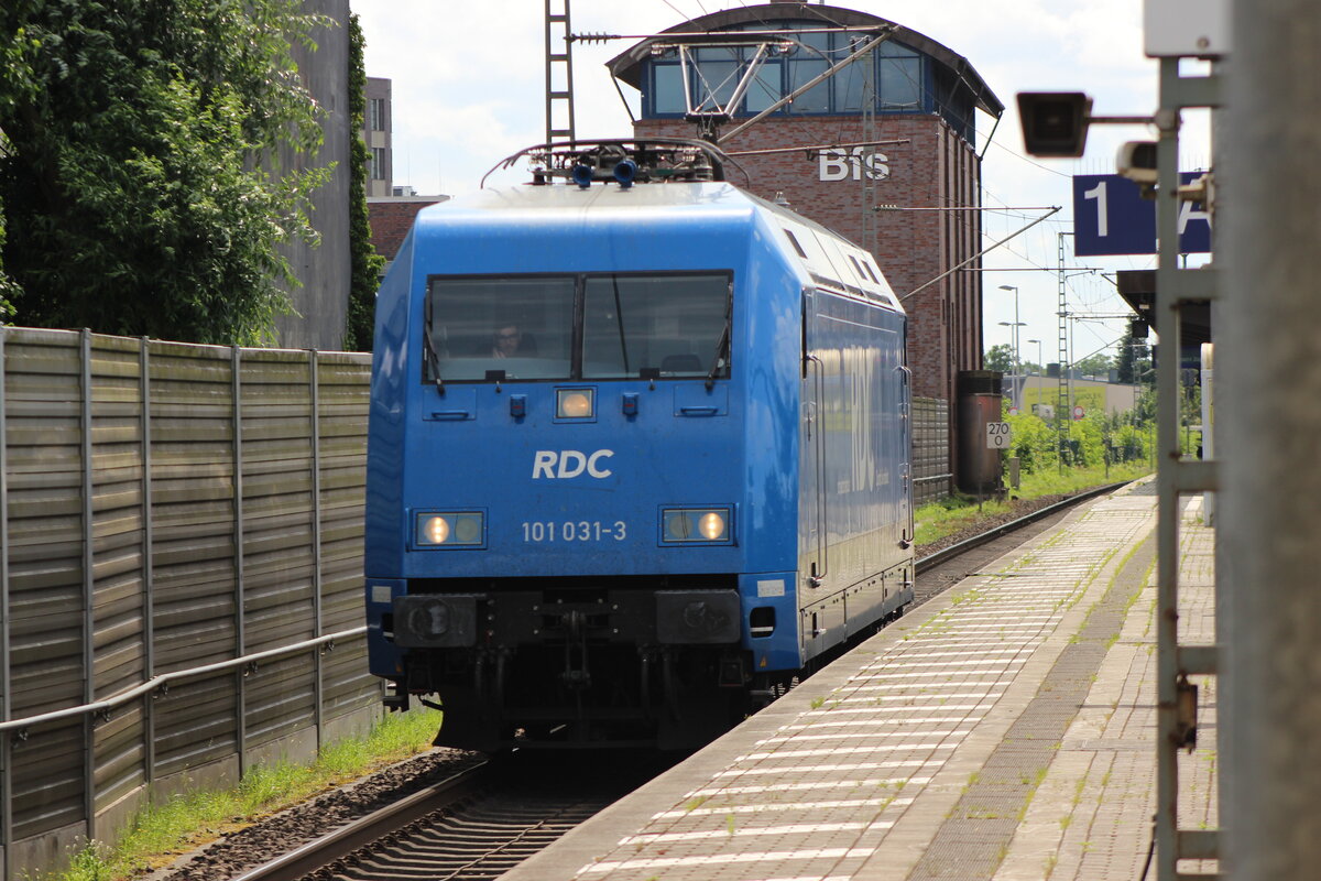BR 101 031-3 RDC als Lz bei der Durchfahrt HH-Bergedorf -> Berlin. 9.Juli 2025