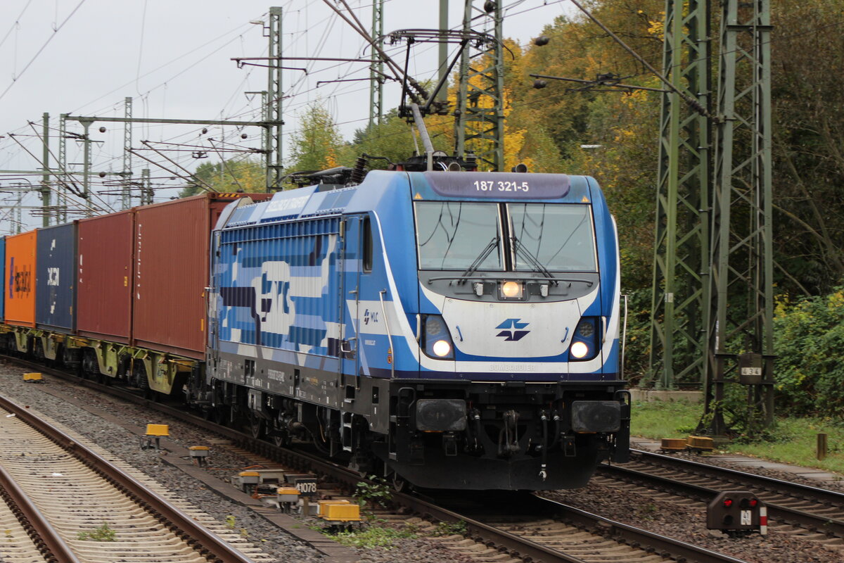 BR 187 321-5 mit Containern durch HH-Harburg Richtung Hafen.  9.Oktober 2025
