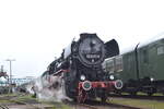 BR 52 8177-9 steht am BW Schöneweide mit einem Sonderzug am 20.April.2024 