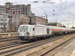 BR 248 076 von Northrail mit Kesselzug durch Mnchen-Heimeranplatz.