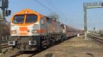 BR 250 002-3 D-HVLE (V330.1) mit Salzzug Richtung MG Hbf durch MG-Neustadt am 08.März 2025