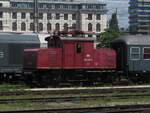 br-169-e69-2/883465/br-169-005-6-e69-005-mit BR 169 005-6 (E69 005) mit seiner Sonderzuggarnitur steht in der Abstellung Mnchen Hbf. 29.05.2025