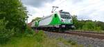 187 009-6 SETG + 187 ??? SETG mit Containerzug durch Radbruch am 2.Juni 2022