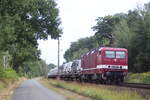 BR 243 559 von Delta Rail kommt mit einem Autozug Richtung Hannover durch Hämelerwald am 28.8.2025 