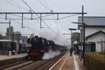 BR 23 076 und BR 23 071 von der VSM ziehen den Sonderzug nach Limburg durch Vught am 27.9.2025.